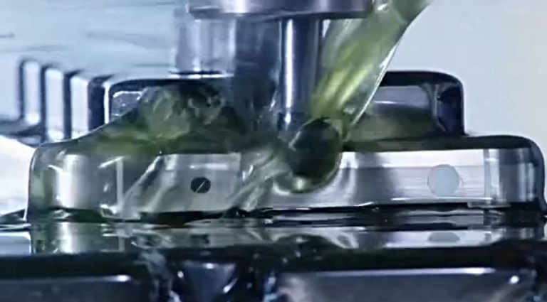 小米4、魅族MX4手機(jī)外殼加工用的是什么切削液？